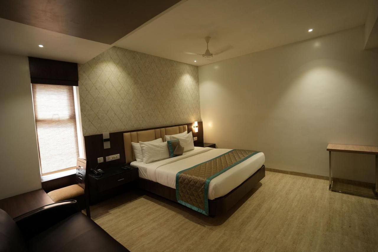 Sri Ambal Grand Hotel Virudunagar Ngoại thất bức ảnh